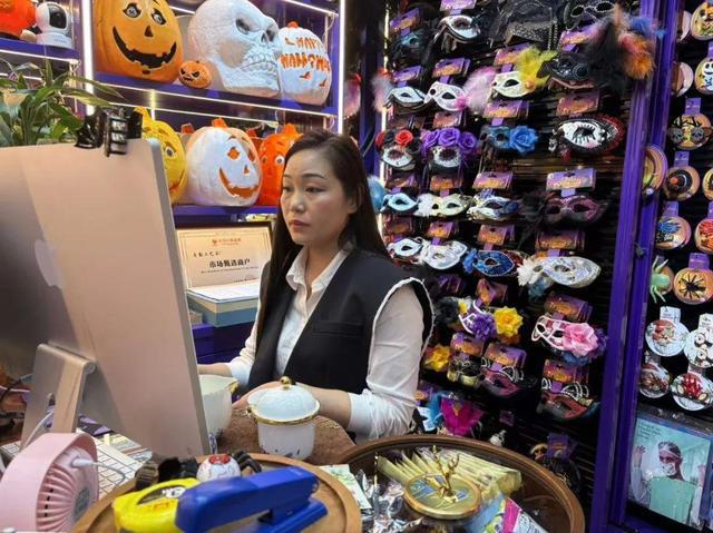 蛋放一个篮子里 拥抱新兴市场AG真人网站义乌商人不会把鸡(图4)